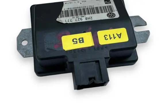 Volkswagen Amarok Gearbox control unit/module 2H0927771 40066920F IAMA100DF