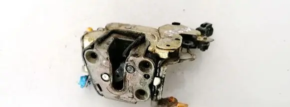 Ford Maverick Front door lock