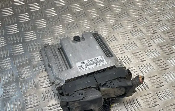 Volkswagen Touareg II Engine control unit/module 7P0907401E 0281016649
