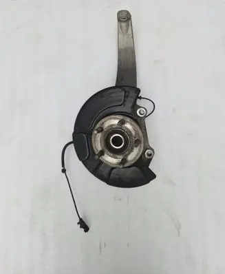 Front wheel hub