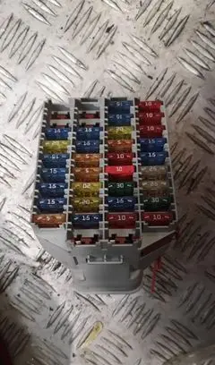 Volvo V70 Fuse module 9162439