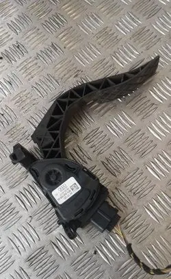 Audi A5 8T 8F Accelerator throttle pedal 8k1721523