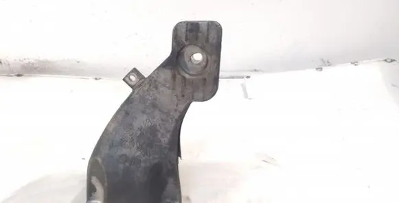 BMW 5 E60 E61 Engine mounting bracket 2211677705601 677705601 6777056