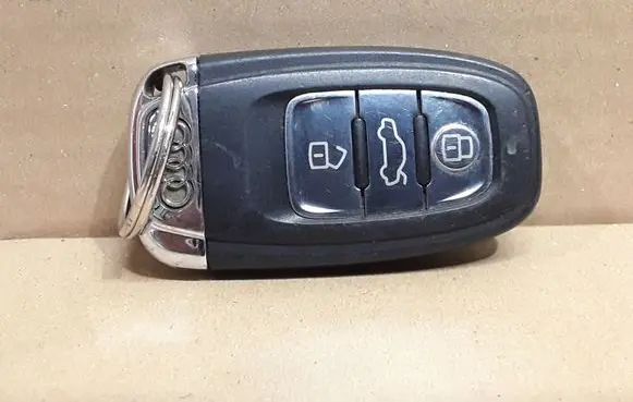 Audi A5 8T 8F Ignition key/card 8T0959754D