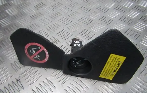 Nissan Note (E11) Passenger airbag on/off switch 