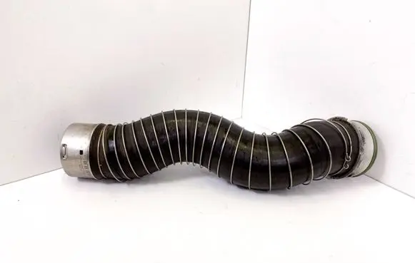 Intercooler hose/pipe