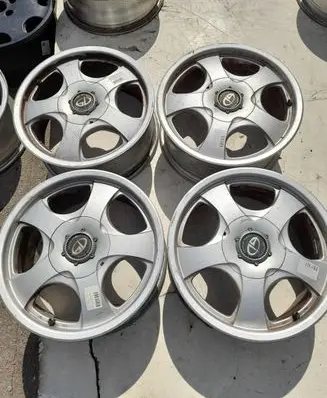 Nissan Vanette R12 alloy rim 