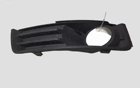 Ford C-MAX I Front fog light trim/grill 3M51R19953 0097A