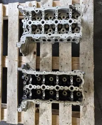 Opel Insignia B Engine head 