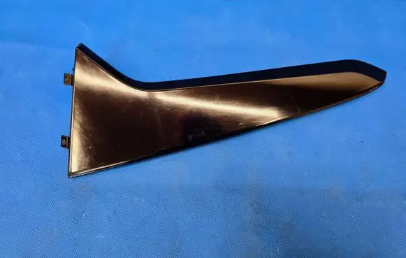 BMW 2 F46 Tailgate trim 7364775
