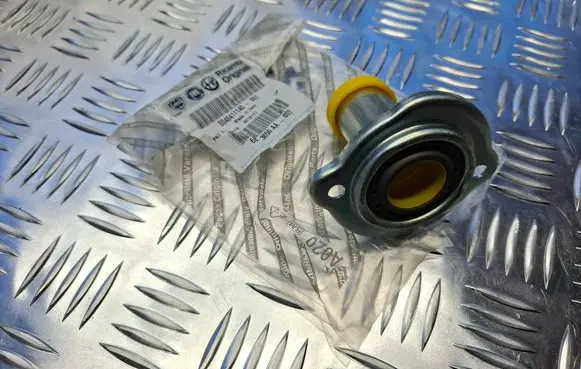 Fiat Doblo Clutch release bearing slave cylinder 46411140 68113650AA