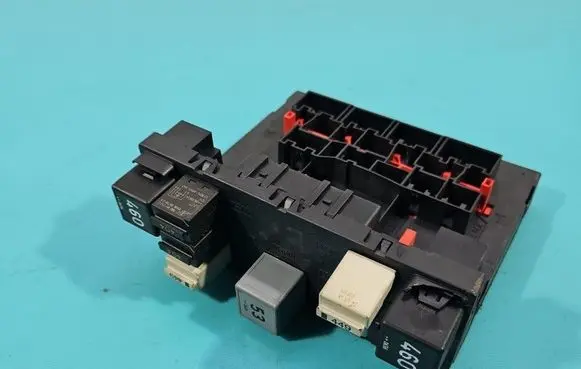 Volkswagen Touran I Central body control module 3C0937049E IMPRK1533239