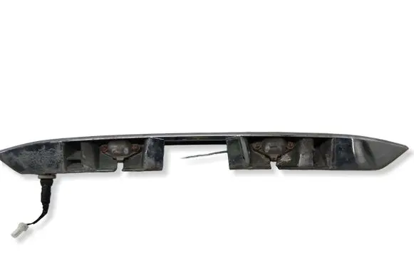 Nissan X-Trail T30 Trunk door license plate light bar 