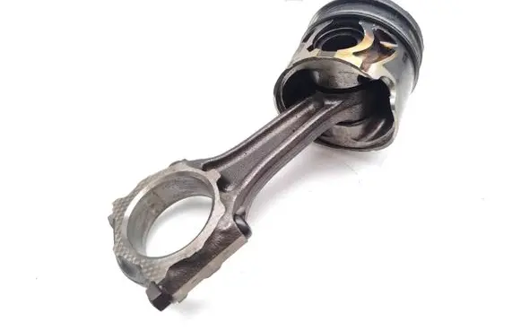 Opel Zafira B Piston with connecting rod A17DTJ Z17DTJ