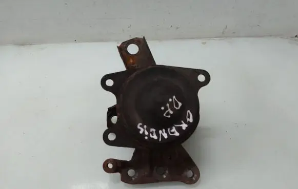 Mitsubishi Grandis Engine mount bracket 06105