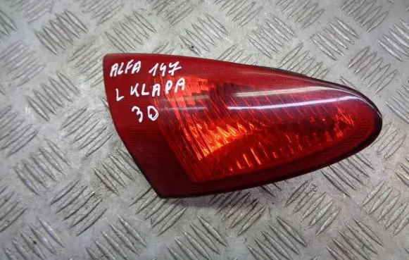 Alfa Romeo 147 Tailgate rear/tail lights
