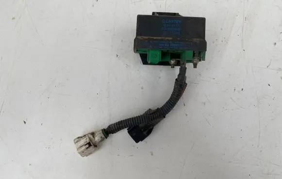 Toyota Corolla E110 Glow plug pre-heat relay 9619039780
