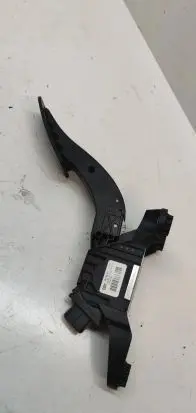 Hyundai Kona I Accelerator throttle pedal 32700xxxxx