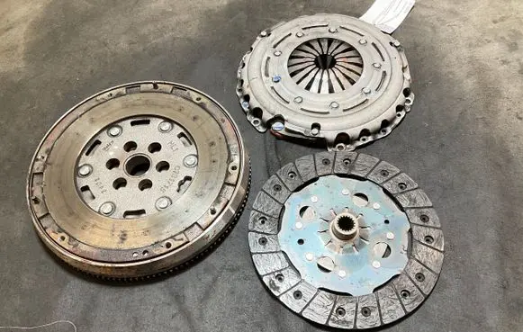 Peugeot 2008 II Clutch set kit 9846803480 01301371