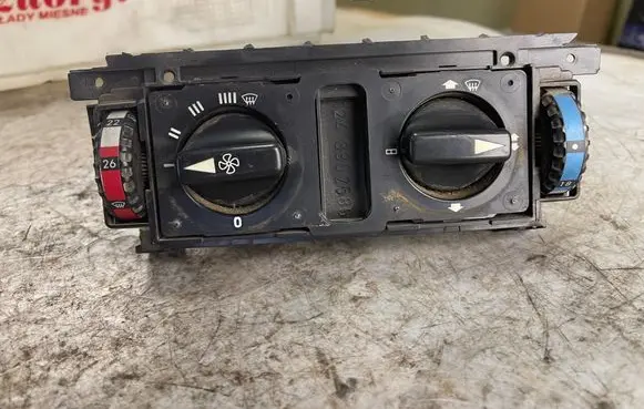 Mercedes-Benz C W202 Climate control unit 1248302585