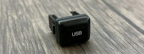 Honda CR-V USB socket connector 