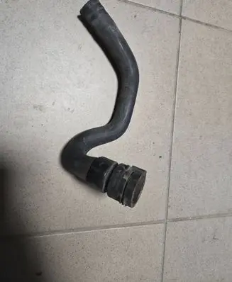 Ford Mondeo MK IV Engine coolant pipe/hose