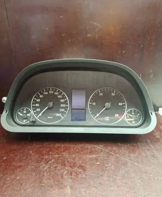 Mercedes-Benz A W169 Speedometer (instrument cluster) 0263643153 A1695405347 A1694420021