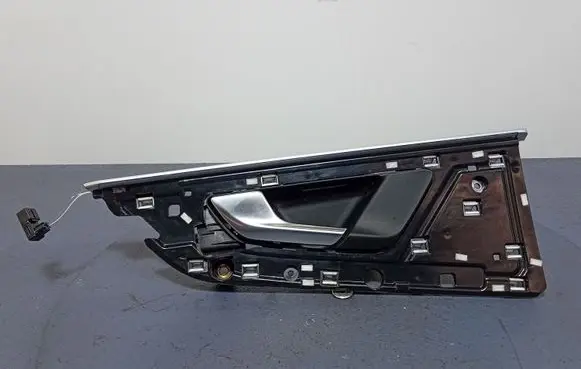 Audi Q7 4M Front door interior handle 4M0867223A