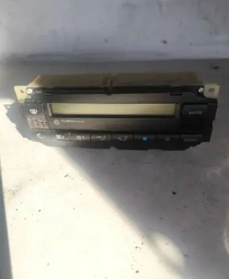 Volkswagen Golf IV Climate control unit 3B1907044A 5HB00761702