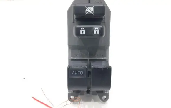 Toyota Auris E180 Electric window control switch