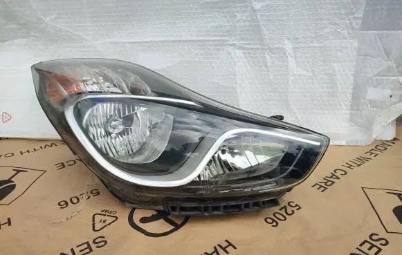 Hyundai ix20 Headlight/headlamp 921021KXXX