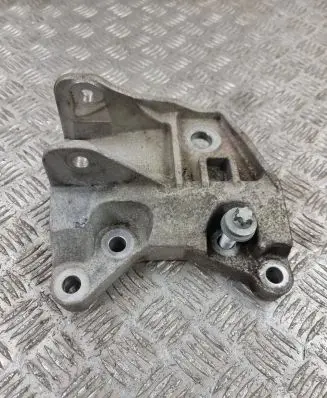 Land Rover Evoque I Engine mounting bracket GJ326P096AE