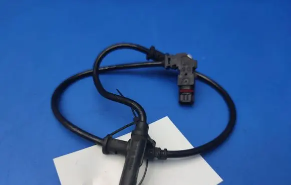 Mercedes-Benz C W203 ABS brake wheel speed sensor A2035400417 2105407681