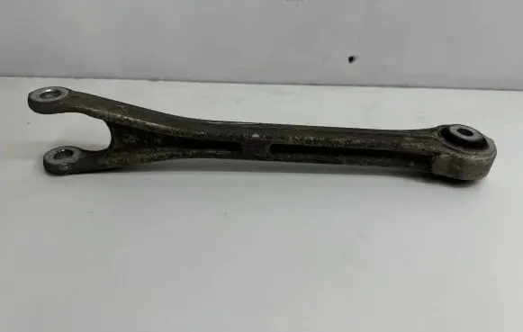 Maserati Ghibli Rear upper control arm/wishbone 69573