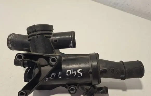 Thermostat/thermostat housing