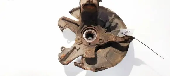 Volkswagen Golf VI Front wheel hub
