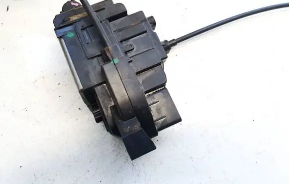 Renault Master III Front door lock 805020009r-h