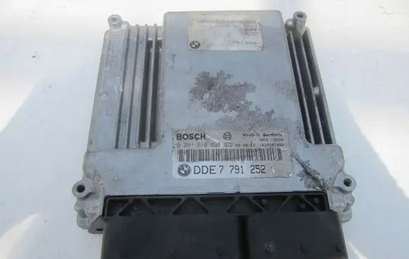 BMW 7 E65 E66 Engine control unit/module 0281010898 7791252