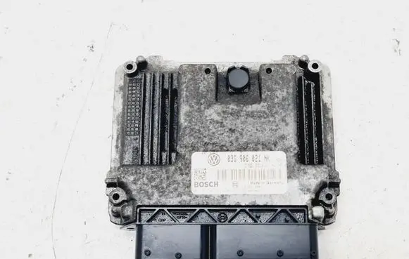 Volkswagen PASSAT B6 Engine control unit/module 03G906021NK