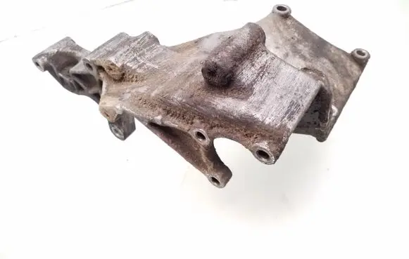 Volkswagen Transporter - Caravelle T4 Engine mounting bracket 074145189F
