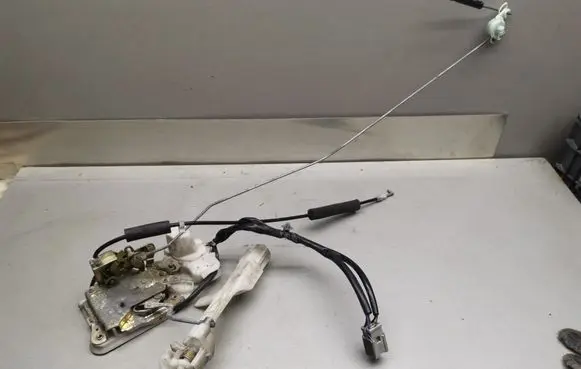 Honda Legend III KA9 Rear door lock