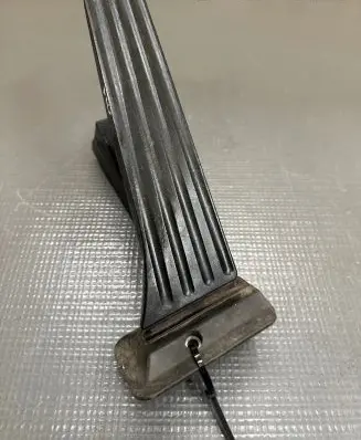 BMW 5 F10 F11 Accelerator throttle pedal 6789998 25916010 2403102053