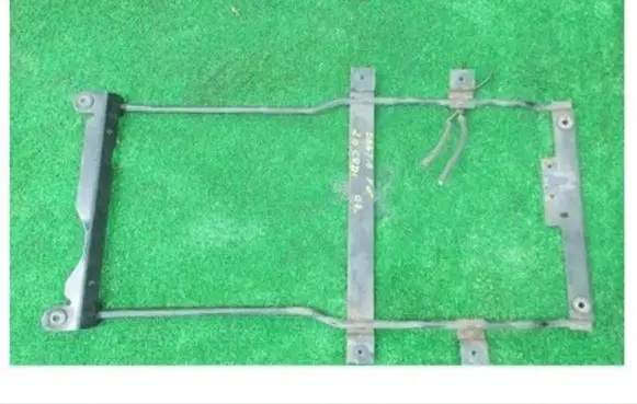 Hyundai Santa Fe Intercooler pipe mounting bracket 