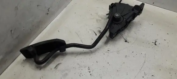 Nissan Primera Accelerator throttle pedal 18002AU410