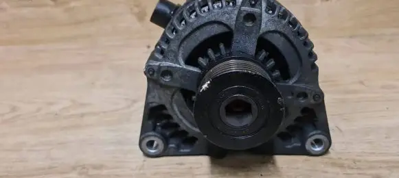 Volvo V50 Generator/alternator 30795422
