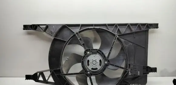 Renault Laguna II Radiator cooling fan shroud 1831068000
