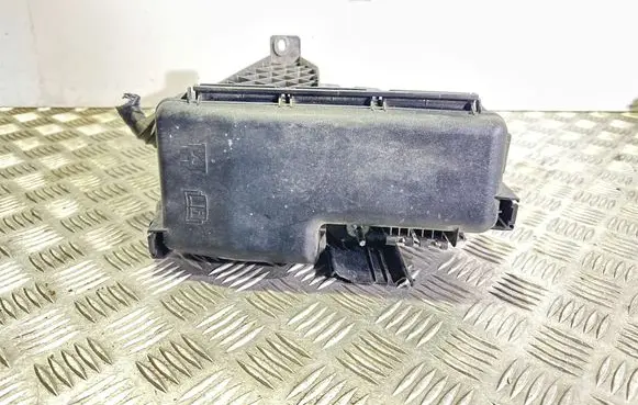 Volvo XC90 Fuse box set 30797010 30728133