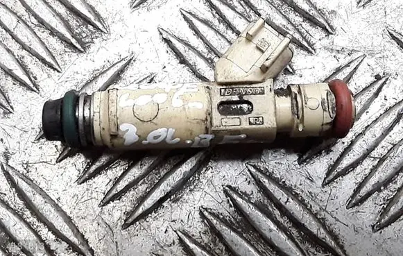 Ford Escape Fuel injector yl8ec2b