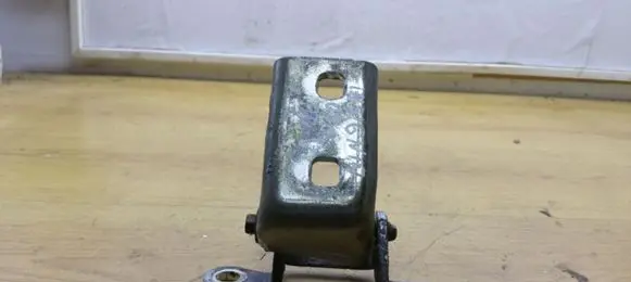 Opel Insignia A Front door upper hinge A046574