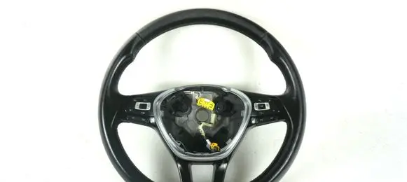 Volkswagen Jetta VI Steering wheel 5C0419091BL E74